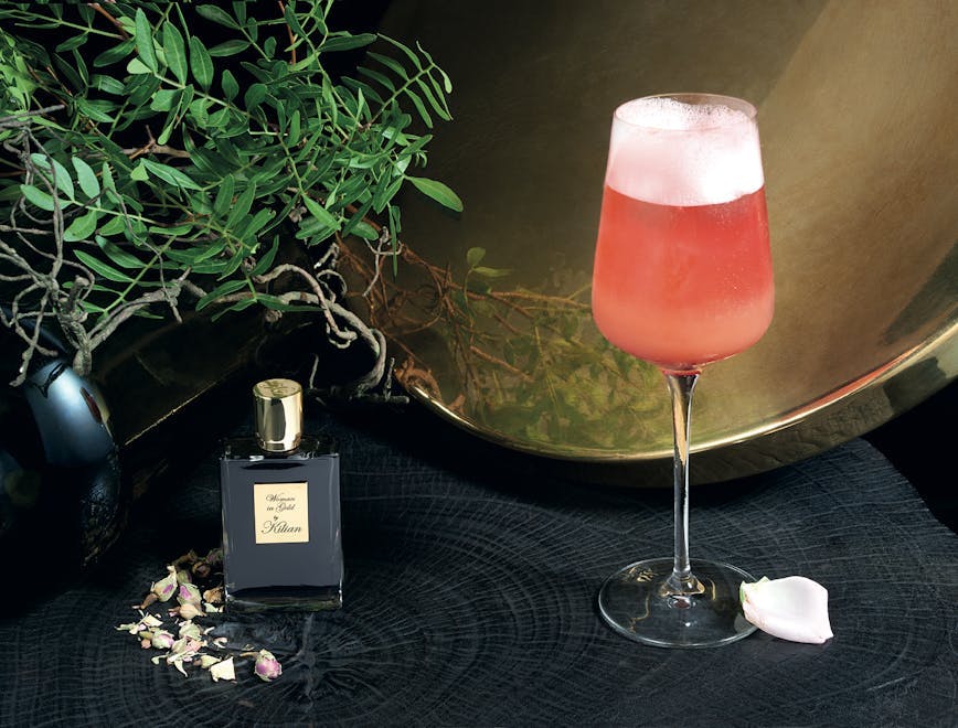glass goblet cocktail beverage alcohol drink