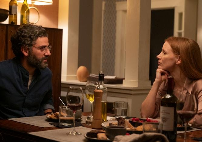 Oscar Isaac et Jessica Chastain. © 2021 Home Box Office, Inc. All rights reserved. HBO® 