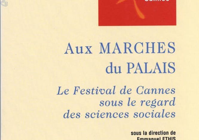 « Aux Marches Du Palais » d’Emmanuel Ethis (Éditions La Documentation Française, 2001)